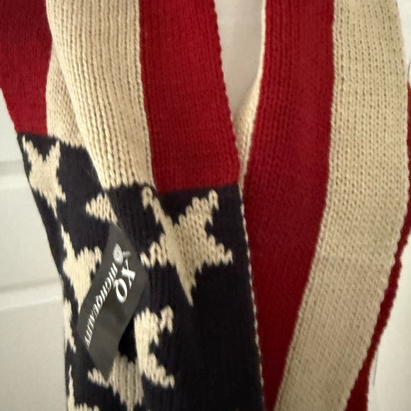 American Flag Scarf - NEVER WORN - Picture 3 of 5